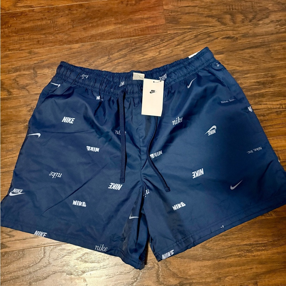 Nike Men's Blue shorts